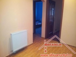 de-vanzare-apartament-4-camere-calea-poplacii-2