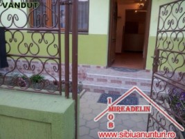 de-vanzare-apartament-la-casa-pretabil-cabinete-0