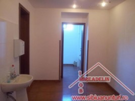 de-vanzare-apartament-la-casa-pretabil-cabinete-9