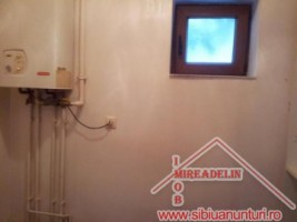 de-vanzare-apartament-la-casa-pretabil-cabinete-8