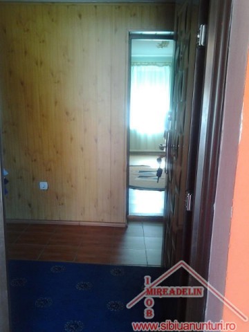 persoana-fizica-vand-casa-de-locuit-loc-hamba-5