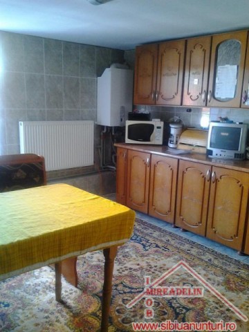 persoana-fizica-vand-casa-de-locuit-loc-hamba-7