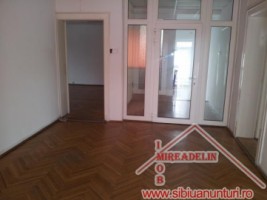 inchiriem-spatiu-birou-120-mp-zona-centrala-4