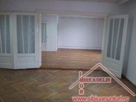inchiriem-spatiu-birou-120-mp-zona-centrala-11