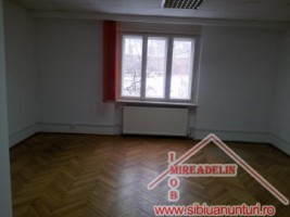 inchiriem-spatiu-birou-120-mp-zona-centrala-13