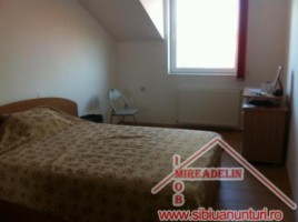 vindem-vila-4-camere-loc-sura-mica-cartier-eden-9