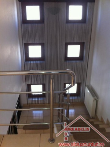 inchiriem-vila-pe-4-camere-loc-sura-mica-eden-13