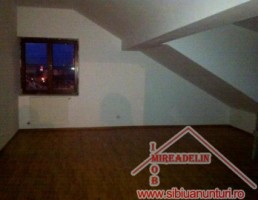 apartament-4-camere-la-mansarda-zona-str-luptei-2