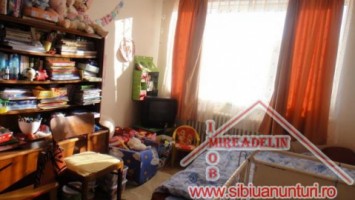 vindem-apartament-2-camere-56mp-bld-mihai-viteazu-4