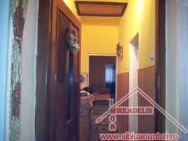 vindem-casa-3-camere-singur-in-curte-cartier-lazaret-3