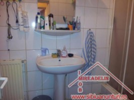 vindem-casa-3-camere-singur-in-curte-cartier-lazaret-6