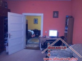 vindem-casa-3-camere-singur-in-curte-cartier-lazaret-9