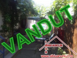 de-vanzare-casa-4-camere-singur-in-curte-zona-lupeni