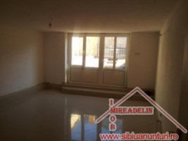 inchiriem-spatiu-comercial-zona-strada-sacel-1