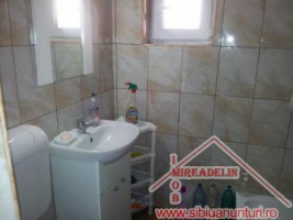 inchiriem-casa-4-camere-lazaret-str-ana-ipatescu-5