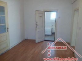 vand-casa-singur-in-curte-str-stefan-cel-mare-2