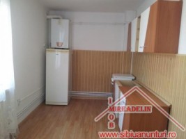 vand-casa-singur-in-curte-str-stefan-cel-mare-6