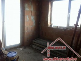 apartament-de-vanzare-2-camere-zona-str-tractorului-3