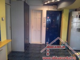 vand-apartament-3-camere-strada-calea-dumbravii-2