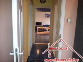 vand-apartament-3-camere-strada-calea-dumbravii-7