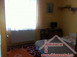 vindem-apartament-2-camere-strada-siretului-4