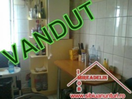 vand-apartament-2-camere-56-mp-zona-valea-aurie