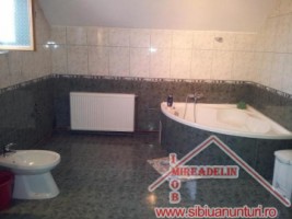 casa-de-vanzare-5-camere-zona-strazii-transilvaniei-13
