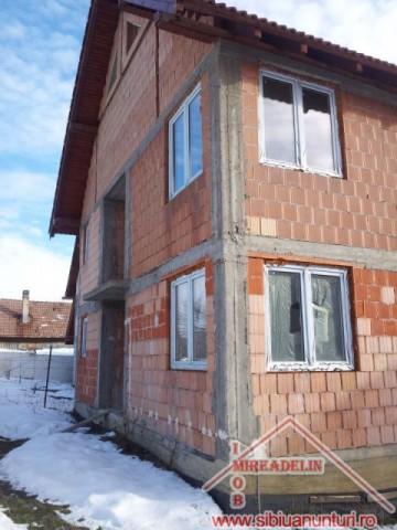vindem-casa-dpm-5-camere-loc-cisnadie-1