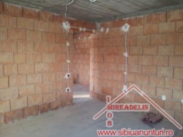vindem-casa-dpm-5-camere-loc-cisnadie-10
