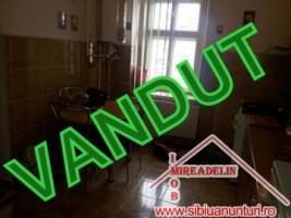 vindem-apartament-la-casa-2-camere-zona-piata-cibin