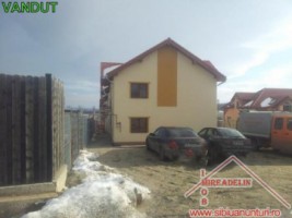 vand-casa-tip-vila-pe-triplex-localitatea-cisnadie
