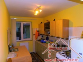 vand-casa-3-camere-zona-terezian-10
