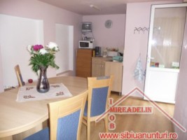 vindem-imobil-pe-casa-de-locuit-pensiune-3