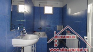 inchiriem-casa-5-camere-zona-piata-cluj-3