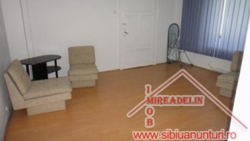 inchiriem-casa-5-camere-zona-piata-cluj-4