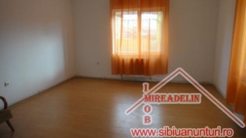 inchiriem-casa-5-camere-zona-piata-cluj-5