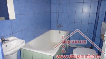 inchiriem-casa-5-camere-zona-piata-cluj-6