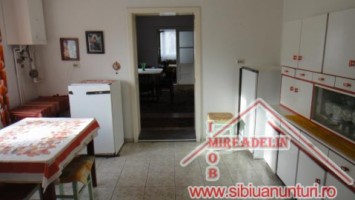 inchiriem-casa-2-camere-zona-piata-cluj-2