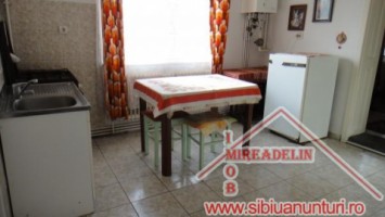 inchiriem-casa-2-camere-zona-piata-cluj-3