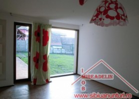 inchiriem-casa-5-camere-zona-strand-5