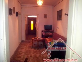 casa-de-vanzare-singur-in-curte-cartier-strand-12