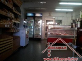 vand-spatiu-comercial-la-casa-100-mp-zona-strand-1