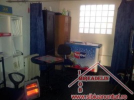 vand-spatiu-comercial-la-casa-100-mp-zona-strand-2