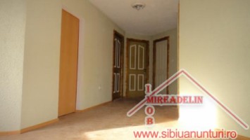 vand-casa-4-camere-dpm-cartier-gusterita-10