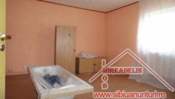 vand-casa-4-camere-dpm-cartier-gusterita-13