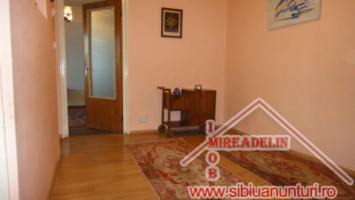 inchiriez-apartament-2-camere-55-mp-vasile-aaron-7