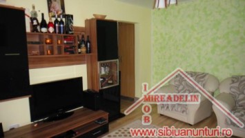 vindem-apartament-3-camere-zona-mihai-viteazu-2