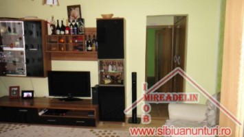 vindem-apartament-3-camere-zona-mihai-viteazu-3