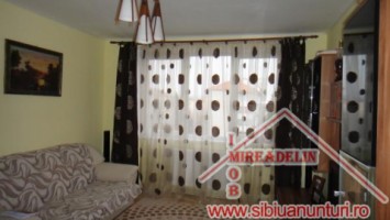 vindem-apartament-3-camere-zona-mihai-viteazu-4