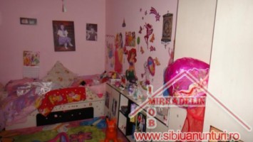vindem-apartament-3-camere-zona-mihai-viteazu-8